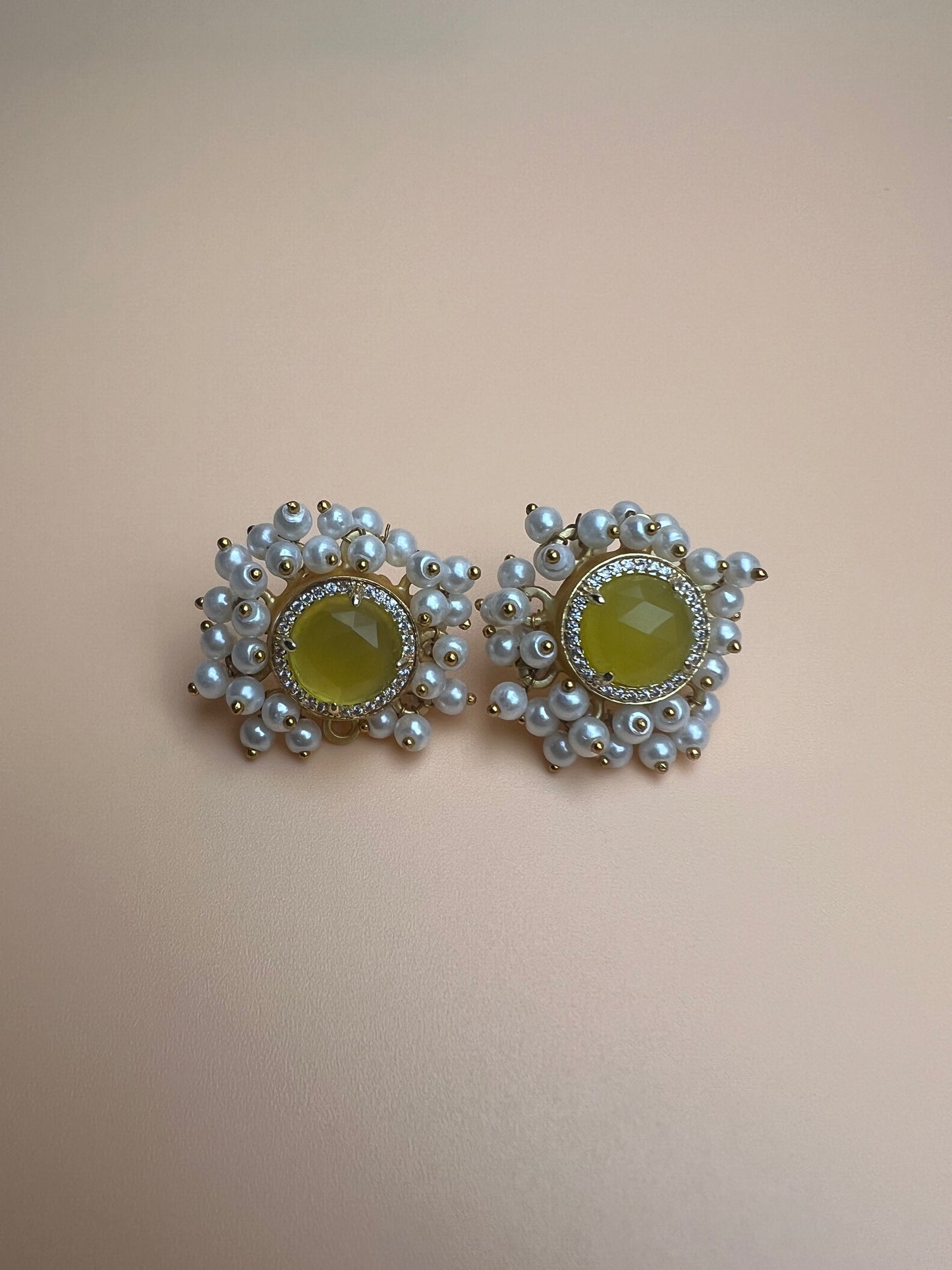 Lemon Onyx Full Cluster Studs