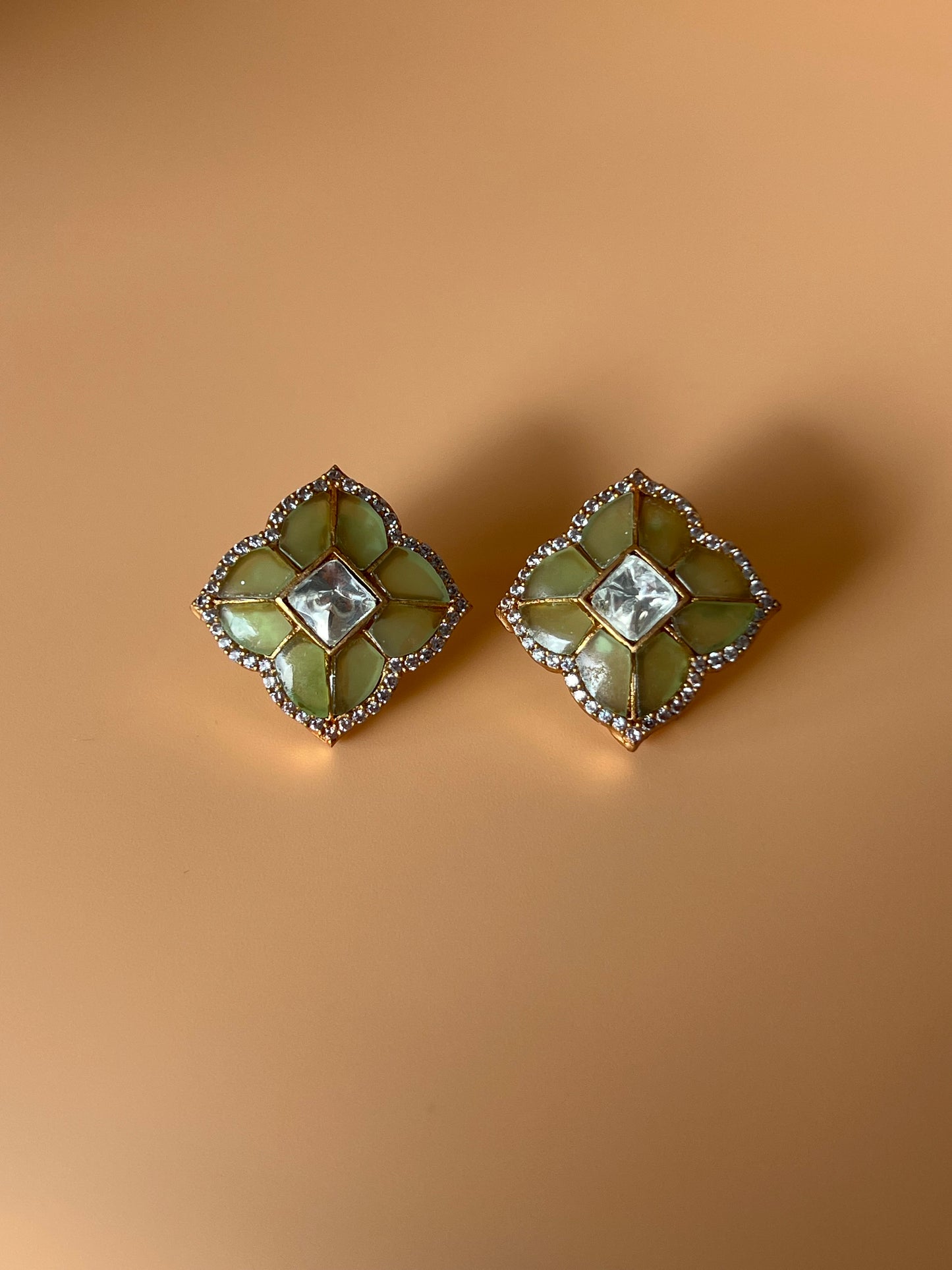 Peridot Kundan Studs