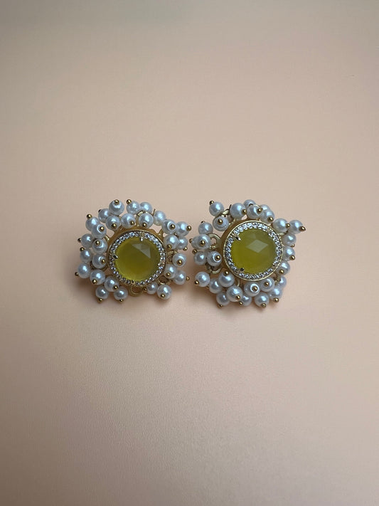 Lemon Onyx Full Cluster Studs