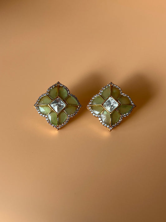 Peridot Kundan Studs